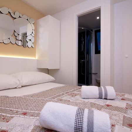 Tomica Apartments With Pool Biograd Na Moru Bagian luar foto