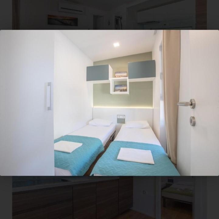 Tomica Apartments With Pool Biograd Na Moru Bagian luar foto