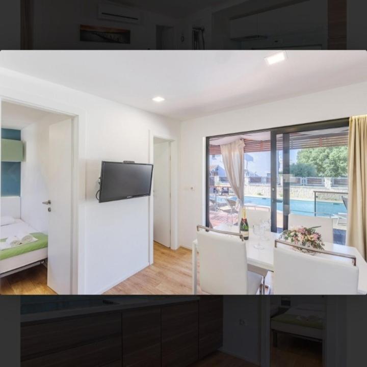 Tomica Apartments With Pool Biograd Na Moru Bagian luar foto